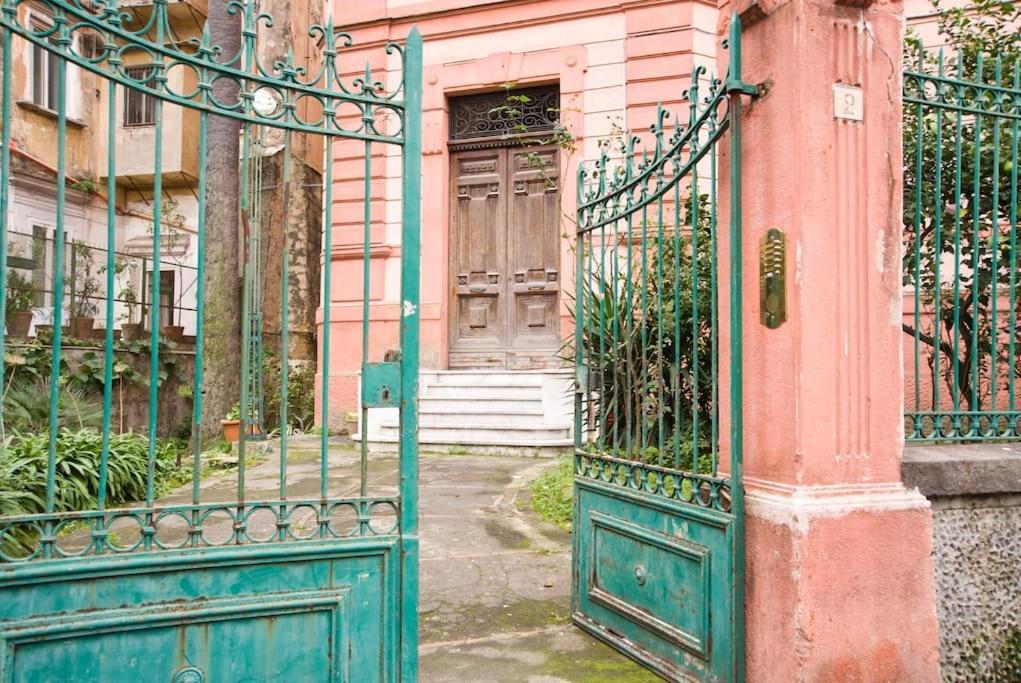 Suite Materdei - Art Of Living Napoli Bagian luar foto